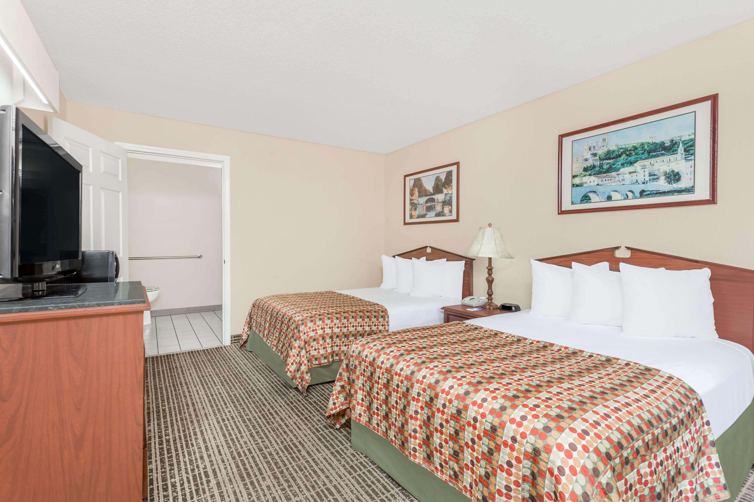 Baymont By Wyndham Anderson Clemson Hotel Exterior foto